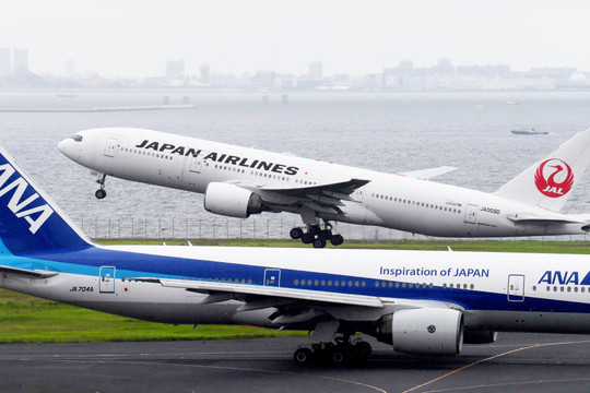 Nhật Bản: Ngành hàng không xáo trộn vì thiếu nhiên liệu máy bay