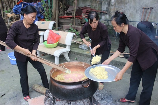 Lễ hội truyền thống Đình Chèm năm 2024 Đảm bảo an toàn thực phẩm tại hội thi nấu chè kho