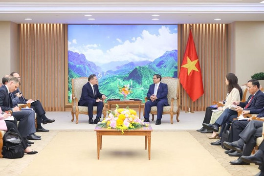 Thủ tướng Phạm Minh Chính tiếp Tổng Giám đốc Tập đoàn Năng lượng Nguyên tử quốc gia Nga