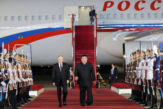 Triều Tiên đón chào Tổng thống Nga Putin, kỳ vọng siết chặt quan hệ chiến lược
