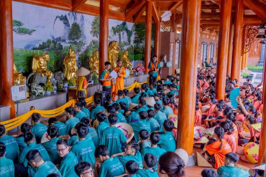 Ban Tôn giáo Quảng Ninh trả lời vụ video clip gây xôn xao của chùa Ba Vàng