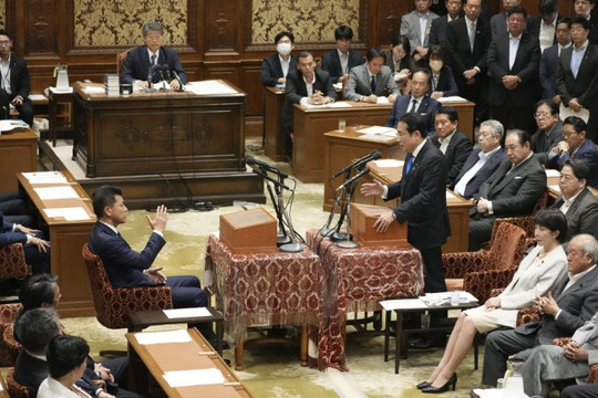 Thủ tướng Nhật Bản bác bỏ khả năng giải tán sớm Hạ viện