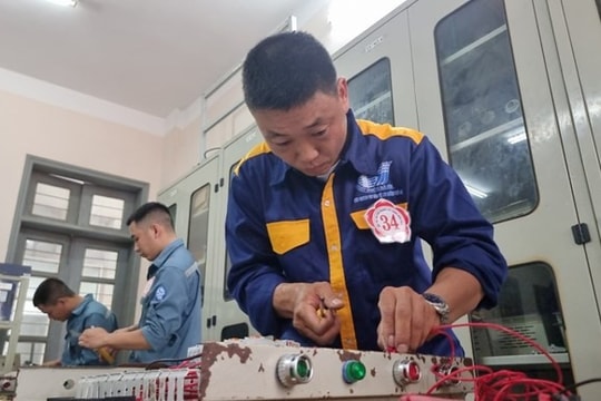 Tăng năng suất lao động nhờ "ôn lý thuyết, luyện tay nghề, thi thợ giỏi”
