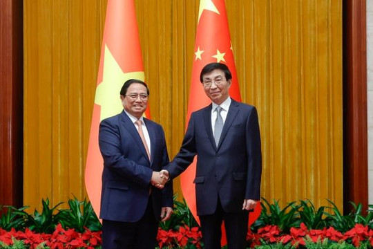 Thủ tướng Phạm Minh Chính hội kiến Chủ tịch Chính hiệp Trung Quốc Vương Hộ Ninh