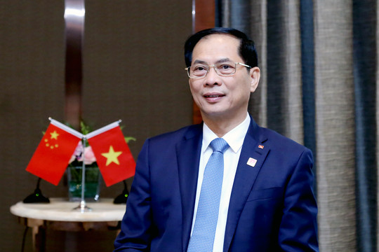 Phát triển quan hệ hữu nghị, hợp tác với Trung Quốc là ưu tiên hàng đầu trong đường lối đối ngoại của Việt Nam