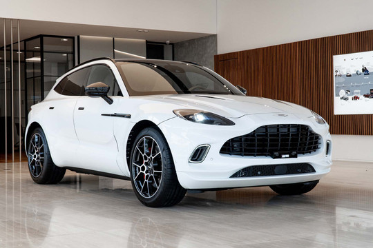 “Siêu SUV” Aston Martin DBX đối mặt nguy cơ mất điện