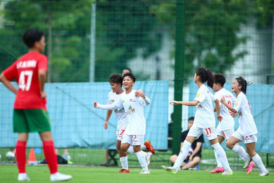 U16 Phong Phú Hà Nam thắng ngược 3-1 trước CLB thành phố Hồ Chí Minh