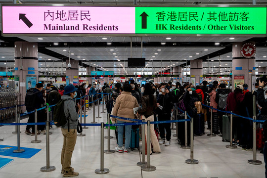 Trung Quốc cấp thị thực 5 năm cho người nước ngoài thường trú tại Hồng Kông và Ma Cao