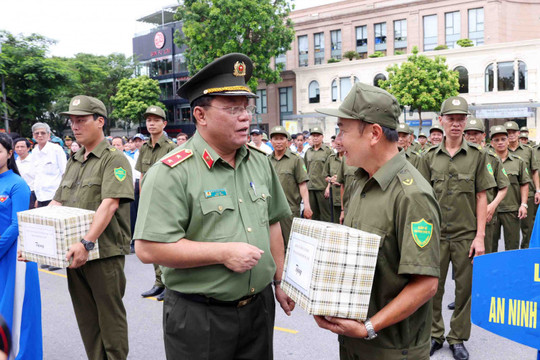 Hà Nội ra mắt lực lượng tham gia bảo vệ an ninh trật tự tại cơ sở