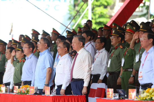 Chủ tịch nước Tô Lâm dự lễ ra mắt lực lượng tham gia bảo vệ an ninh, trật tự cơ sở tại thành phố Hồ Chí Minh