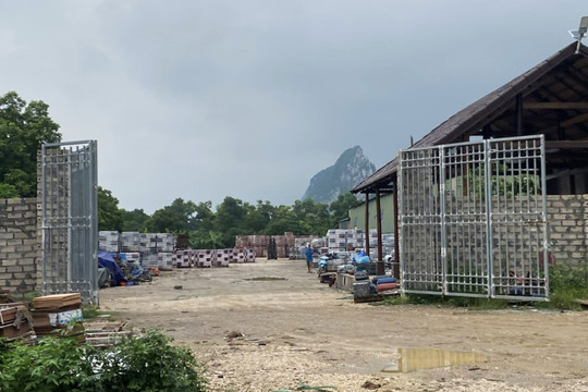 Tại xã Trần Phú (huyện Chương Mỹ): Vì sao chưa xử lý những nhà xưởng trên đất nông trường?