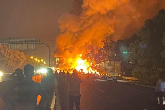 Vụ xe bồn chở xăng bốc cháy dữ dội trên cao tốc Hà Nội - Hải Phòng: Tài xế bị thương