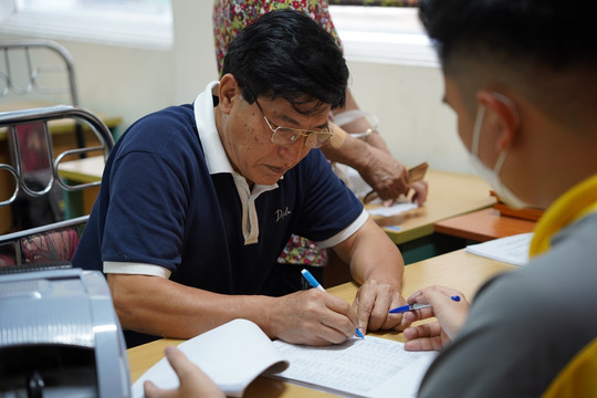 Bưu điện Việt Nam kéo dài thời gian chi trả lương hưu tăng mới
