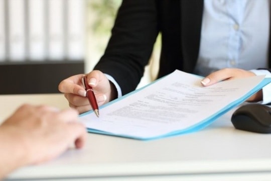 Tăng lương có phải ký lại hợp đồng lao động?