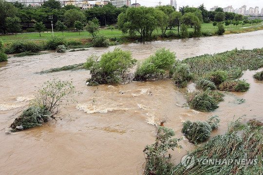 Hàn Quốc khuyến cáo mưa lớn trên khắp Seoul và các khu vực phía Nam