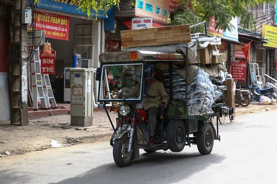 Tiềm ẩn nguy cơ tai nạn giao thông từ xe ba gác tự chế