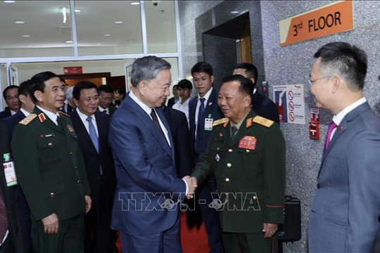 Chủ tịch nước Tô Lâm thăm và làm việc tại công ty Star Telecom