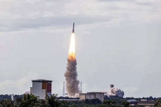 Cơ quan Vũ trụ châu Âu lần đầu tiên phóng thành công tên lửa Ariane 6