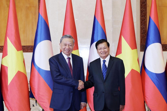 Vun đắp quan hệ hữu nghị vĩ đại, đoàn kết đặc biệt và hợp tác toàn diện Việt Nam - Lào