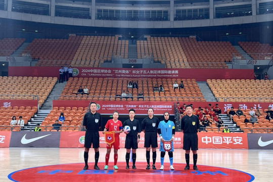 Đội tuyển futsal nữ Việt Nam hòa 2-2 Iran tại giải giao hữu quốc tế