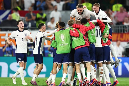 Euro 2024: Cầu thủ Anh có thể được thưởng 10 triệu bảng nếu đánh bại Tây Ban Nha