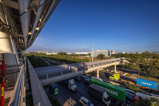 Hoàn thành 9 cầu bộ hành kết nối tuyến metro số 1 vào tháng 9