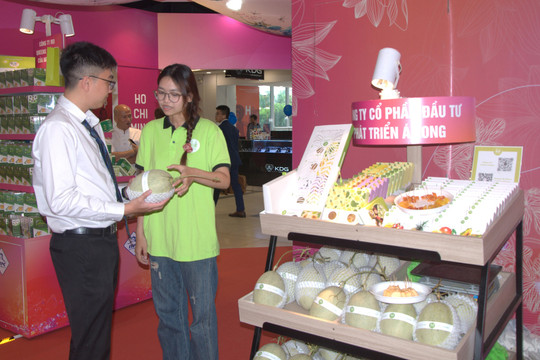 Khai mạc Tuần lễ kết nối, giới thiệu sản phẩm Việt đến người tiêu dùng