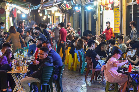 Ẩm thực đường phố Hà Nội: Giữ gìn “thương hiệu” bằng an toàn thực phẩm