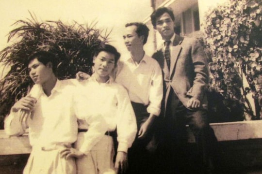 Những kỷ niệm đẹp với lớp sinh viên khóa VIII (K8) và Anh Nguyễn Phú Trọng
