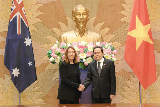 Chủ tịch Quốc hội Trần Thanh Mẫn tiếp Chủ tịch Thượng viện Australia