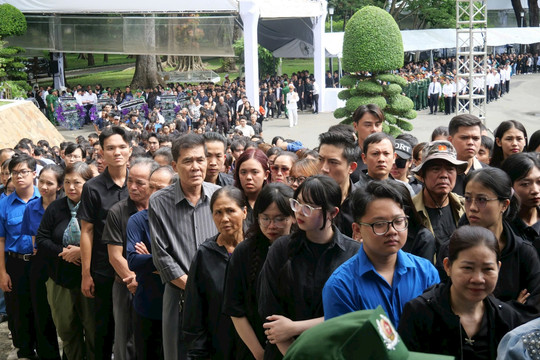 Thành phố Hồ Chí Minh: Đoàn người thành kính vào viếng Tổng Bí thư Nguyễn Phú Trọng