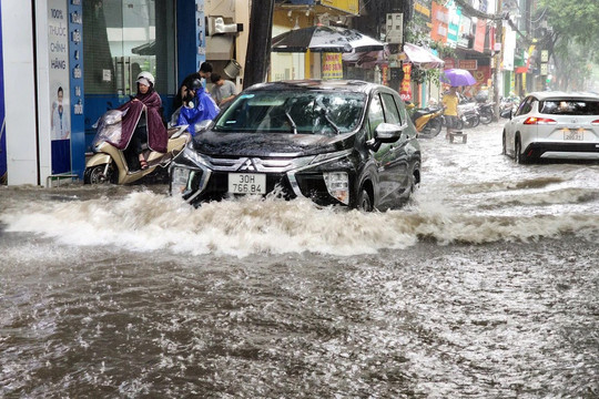 Hà Nội có mưa vừa, mưa to và dông