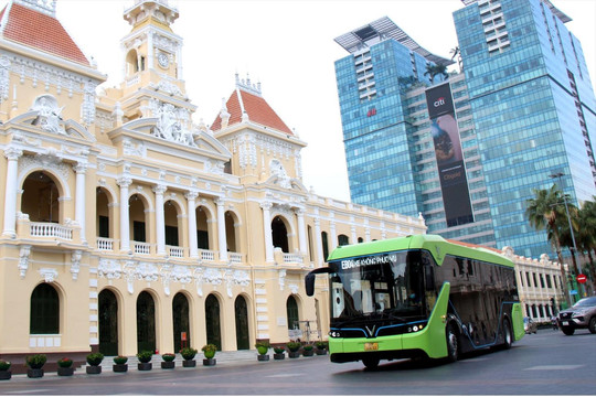 Đề xuất chuyển đổi toàn bộ xe buýt tại TP Hồ Chí Minh sang xe điện từ năm 2026