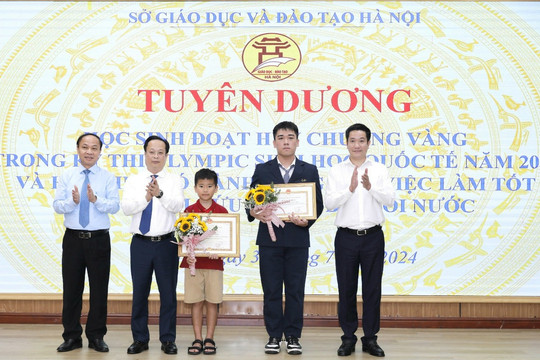 Hà Nội: Tuyên dương 2 học sinh có thành tích xuất sắc, việc làm đẹp