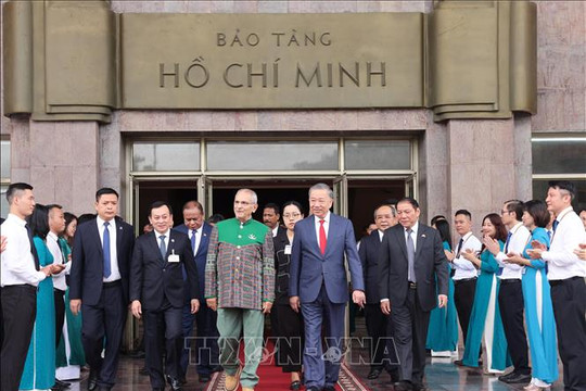 Chủ tịch nước Tô Lâm và Tổng thống Timor Leste thăm Bảo tàng Hồ Chí Minh