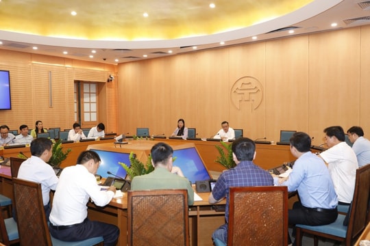 Chủ tịch UBND thành phố Hà Nội Trần Sỹ Thanh: Thực hiện tốt "4 tại chỗ", kiên quyết không để xảy ra sự cố vỡ đê
