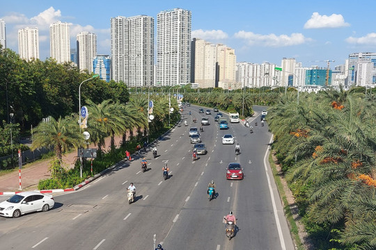 Hà Nội ngày nắng nóng, chiều tối và đêm có mưa rào và dông vài nơi