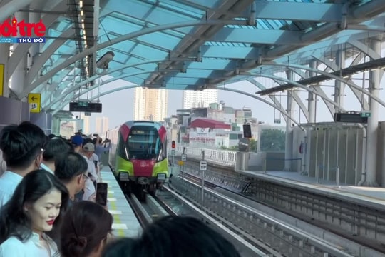 Ngày đầu vận hành thương mại tàu điện trên cao Nhổn - Ga Hà Nội (logo trong)