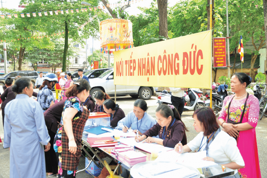 Tăng cường quản lý tiền công đức, tài trợ tại các di tích lịch sử - văn hoá