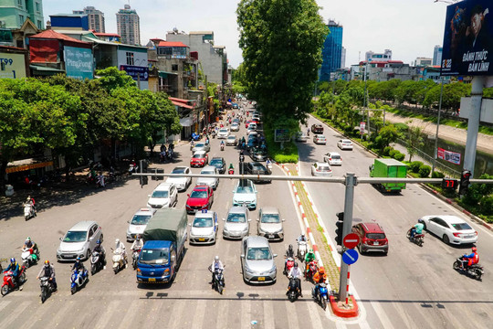 Bắc Bộ nắng nóng gay gắt, vùng núi có mưa to về đêm