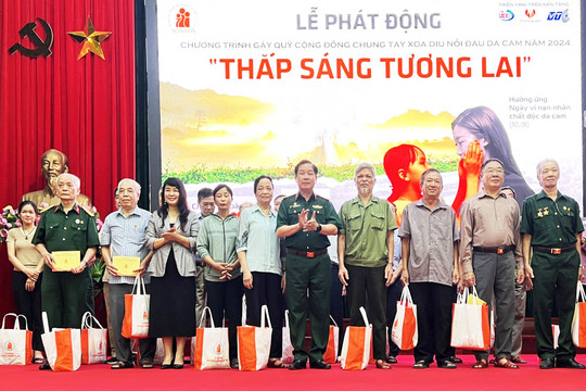 Kỷ niệm Ngày vì nạn nhân chất độc da cam (10-8): Thắp sáng tương lai cho nạn nhân chất độc da cam