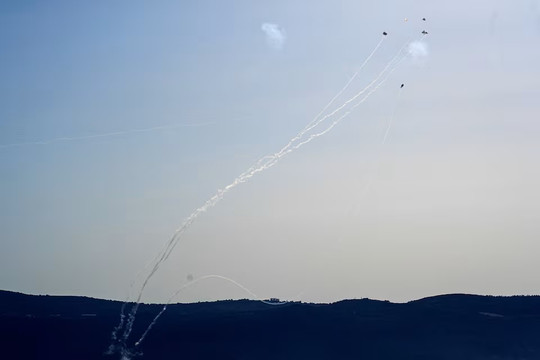 Hezbollah lại phóng rocket vào miền Bắc Israel