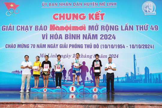 Mê Linh: Hơn 500 VĐV thi chung kết Giải chạy Báo Hànộimới mở rộng lần thứ 49 - Vì hòa bình