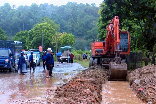 Mưa lũ, sạt lở đất ở miền Bắc làm 4 người thương vong