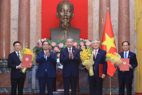 Tổng Bí thư, Chủ tịch nước trao quyết định bổ nhiệm 3 Phó Thủ tướng và 2 Bộ trưởng