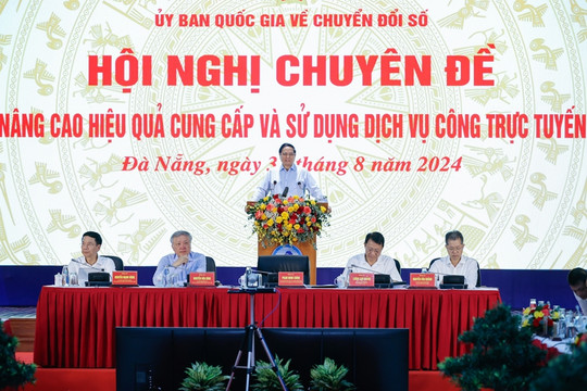 Thủ tướng chủ trì Hội nghị trực tuyến toàn quốc về nâng cao hiệu quả cung cấp và sử dụng dịch vụ công trực tuyến