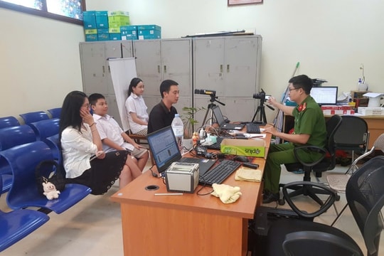 "Xuyên lễ" cấp căn cước cho công dân Phú Xuyên