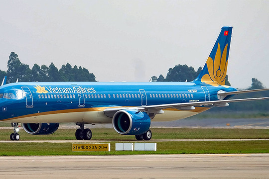 Hơn 110 chuyến bay của Vietnam Airlines phải điều chỉnh lịch do bão