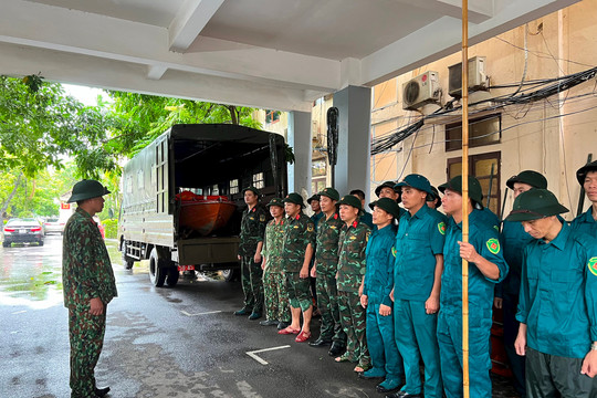 Bộ Tư lệnh Thủ đô Hà Nội phối hợp chặt chẽ xử lý các sự cố do bão tại 30 quận, huyện, thị xã