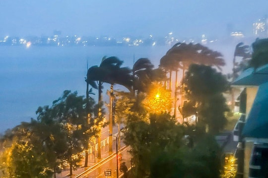 Việt Nam - Trung Quốc phối hợp trong phòng, chống lũ lụt và khắc phục hậu quả cơn bão số 3